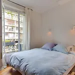 Guestready - Typical Parisian Apartment Near \