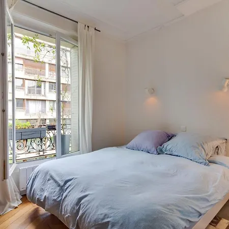 Guestready - Typical Parisian Near 